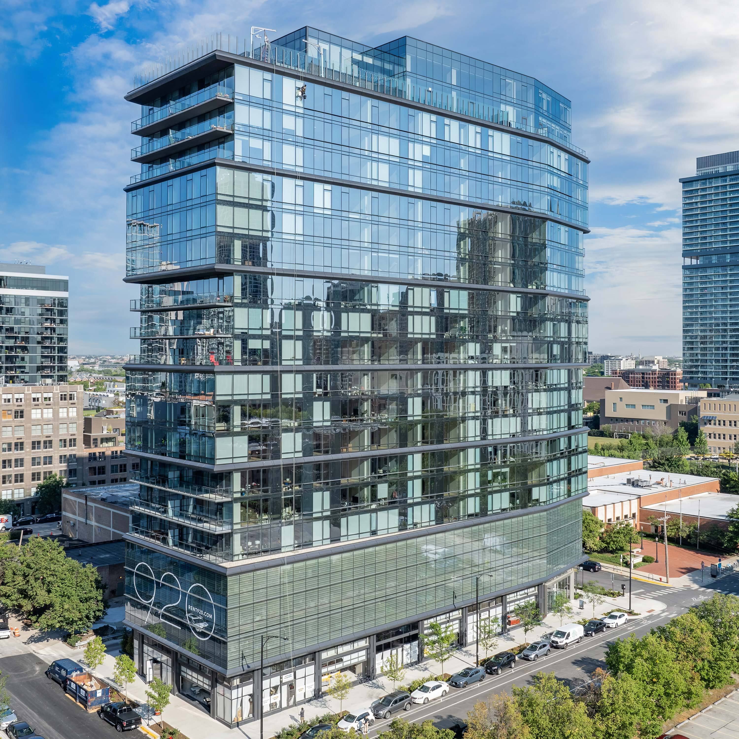 920 N Wells Building topaz